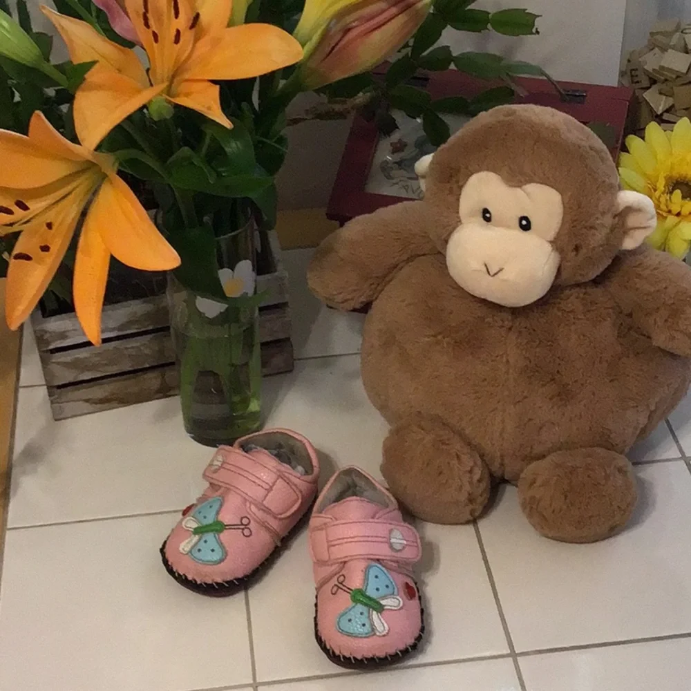 Infants Faux Leather Crib Moccasins (#3)